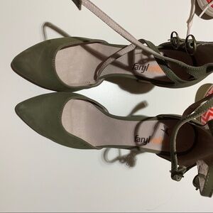 Faryl robin heels army green